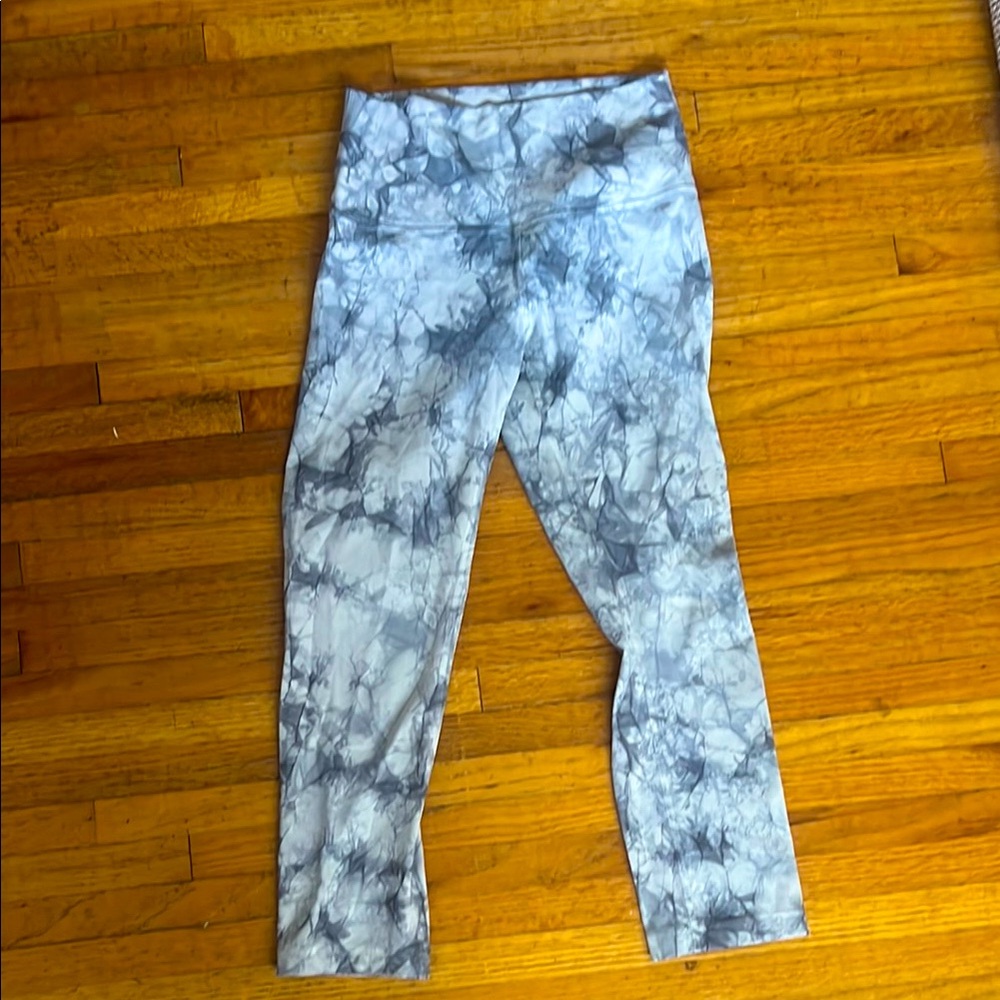 lululemon special edition wunder under crop, size 4